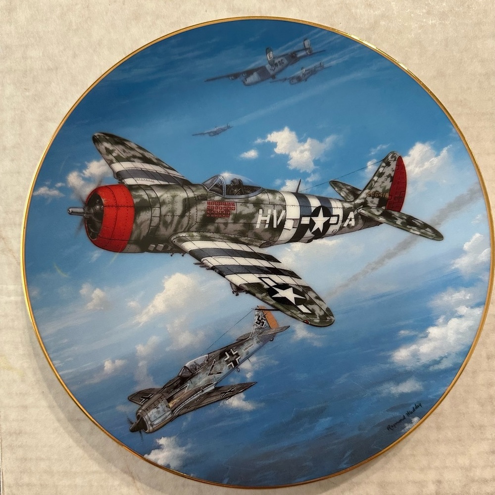 The Hamilton Collection P-47 thunderbolt Aviation Art Decorative Plate